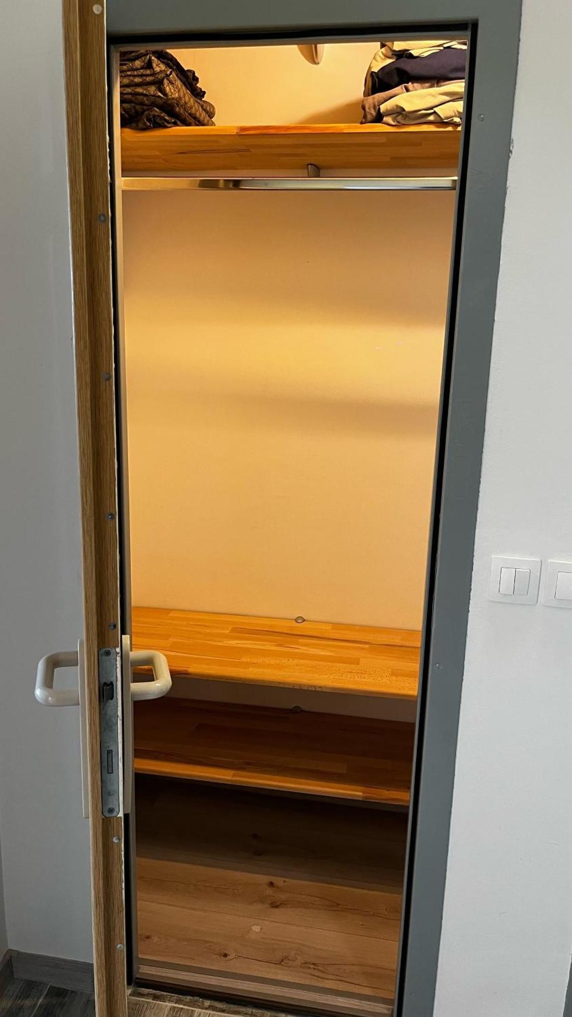 Apartman Bss Тренчин Экстерьер фото